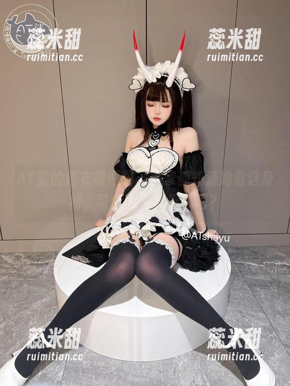 AT鲨 AT鲨的连衣裙原图,大家都知道她有这身材,可它也太好看了吧?