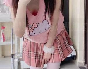 想看AT鲨的御姐风采吗？私拍套图，没准儿还有小动物插图哦！