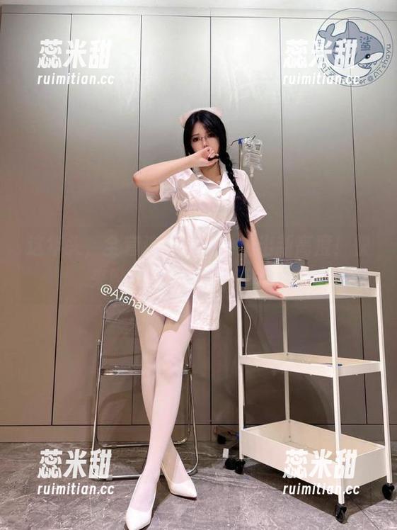 AT鲨 这年头,全套连体衣也能拍出新高度!快来瞧瞧AT鲨的最新力作。
