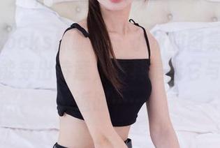 BoBoSocks袜啵啵 – 小沫的图集：脏白袜子也能穿出诗意，尤其是当它与自然邂逅时……