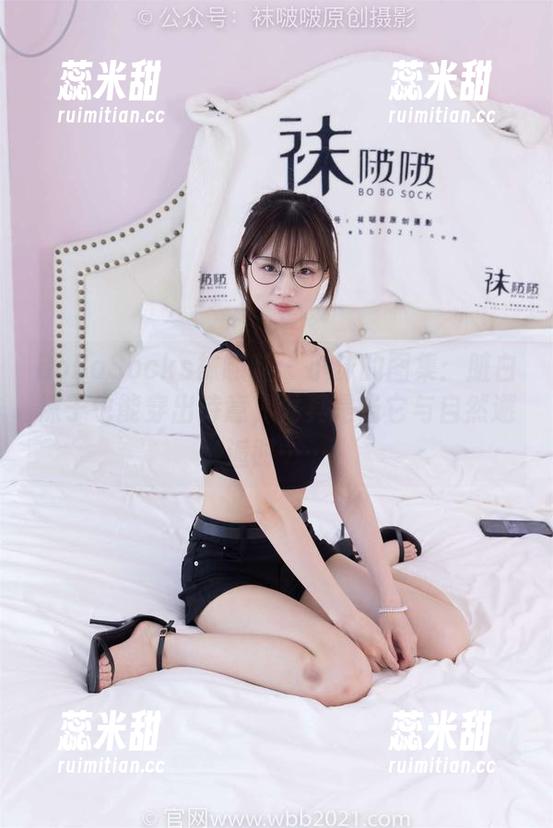 BoBoSocks袜啵啵-小沫 BoBoSocks袜啵啵 - 小沫的图集:脏白袜子也能穿出诗意,尤其是当它与自然邂逅时……