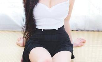 GIRLT果团网 – 周妍希图集：死库水，看她如何在水中划出一条弯弯的线