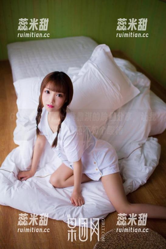 GIRLT果团网-莫雅淇 GIRLT果团网 - 莫雅淇的瑜伽分享,让我意识到我还不如个酸梅