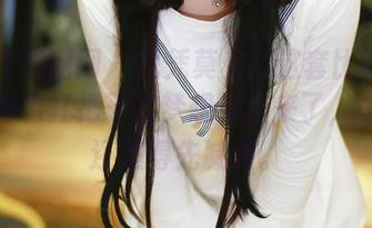 GIRLT果团网 – 就凭莫雅淇这套比基尼图包，海滩扛把子的梦想又回来了，虽然我还是得先减肥。