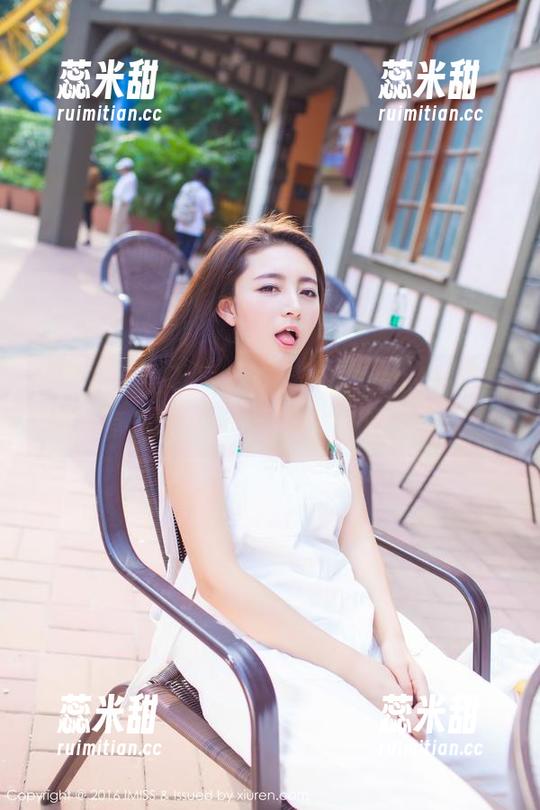 IMiss爱蜜社-九尾Ivy IMiss爱蜜社 - 我在想九尾Ivy的白裙图集:有多好才能随时随地都吸引眼球?
