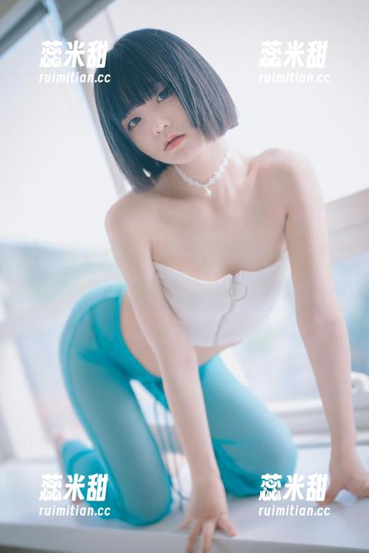 不只是体操服，Jenny(정제니)在这组写真里给我们带来了点别的东西！