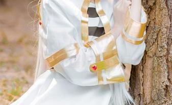 黑魔导女孩cos，KuukoW居然把“魔律”解读成了“魔炫”！有点意思…