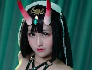 话说KuukoW的这组学妹美图，壁纸决策好难呀！