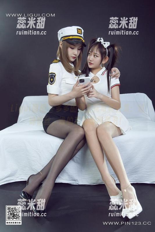 Ligui丽柜-多多 Ligui丽柜 - 多多的双生花写真合集:姐妹情丝,谁的手指画得最丑!