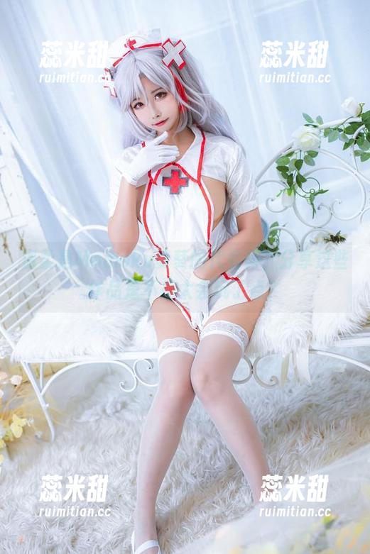 Momoko葵葵 温柔是Momoko葵葵的代名词,分享这些作品是不是太会玩了点?