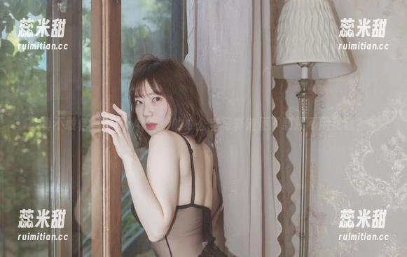 真不敢信，MyuA(뮤아)的办公室写真随便下载还不用花钱？