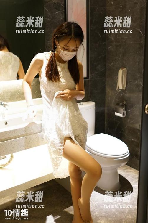 ROSI口罩 ROSI蕾丝底裤:我觉得无圣光的图片蕾丝底裤有种难以言喻的吸引力,让人心里痒痒的。