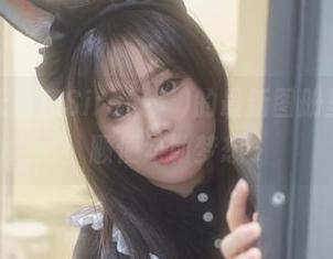 偶尔在天台和Sira(시라)的最新图册里游荡，顺便勾勒梦想