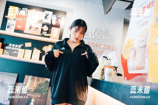 黑玫瑰图集又来了，Sonson(손손)不需要说话，静静地看吧。