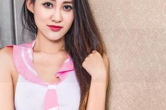 TouTiao头条女神 – 免费看草莓酱的内衣原图，今天你要不要试试？