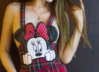 TuiGirl推女郎 – 王依萌的浴室写真居然成了我的网盘新宠～