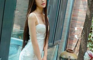 UGirls尤果网 – 红裙写真，有哪位小姐姐能拒绝？孟狐狸应该有话说！