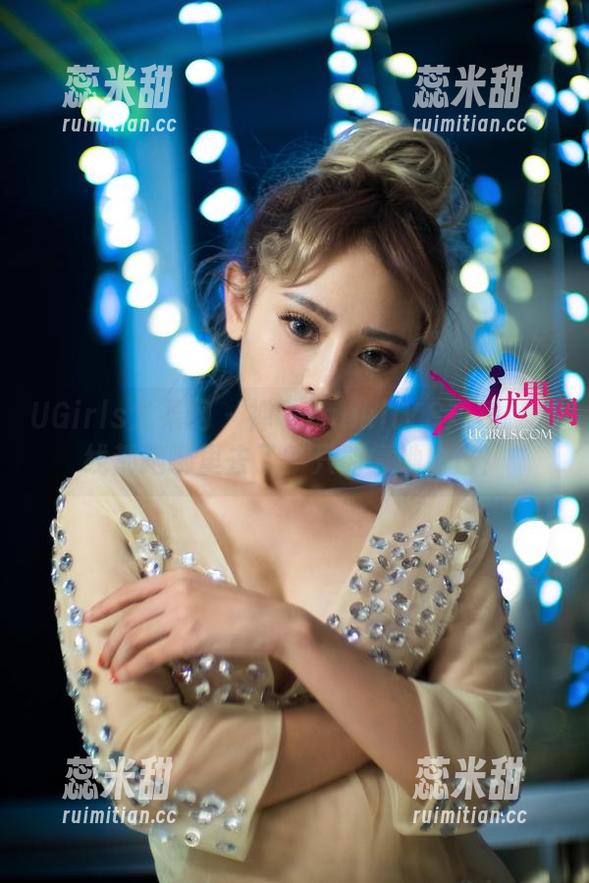 UGirls尤果网-禅叽zankii UGirls尤果网 - 禅叽zankiiVS短裙:光线都跑哪里去了?只能靠她自己!