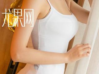 UGirls尤果网 – 不看会后悔！在线图集中的谭晓彤和她的牛仔裤成了新潮流标签！