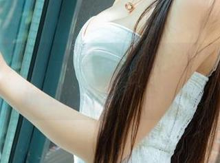 UGirls尤果网 – 黛蓓琪的办公室图库，谁说工作不能有点料？