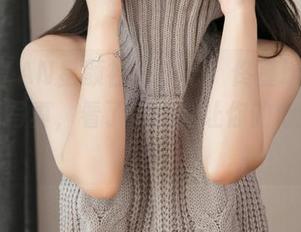 XINGYAN星颜社 – 小心！佟蔓baby修女高清写真，看了可能会让你的心乱如麻！