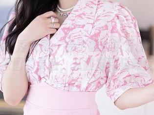 Xiuren秀人网 – 会飞的小虎牙的修女图册：原图的灵感，从教堂到猫咪背上！