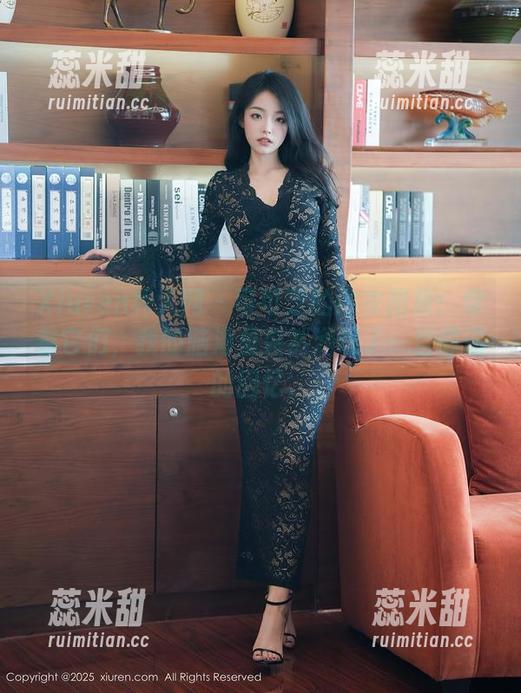 Xiuren秀人网-可可芝 Xiuren秀人网 - 可可芝的内衣图集:穿着它们,我的脑海里突然涌现了一些悸动的回忆。