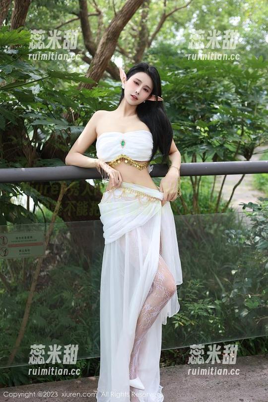 Xiuren秀人网-容容容Alice Xiuren秀人网 - 容容容Alice的万圣节,你能不能把这些资源都收进脑海里?