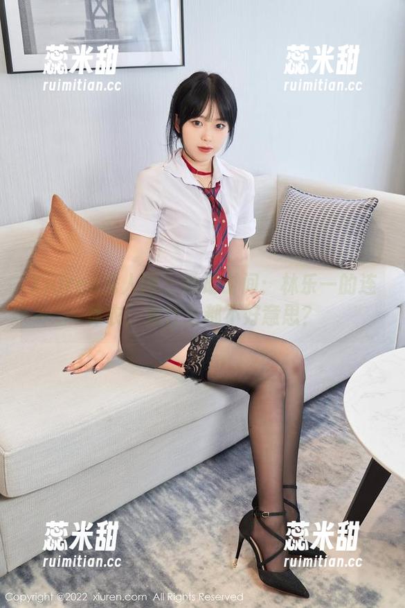 Xiuren秀人网 - 图册时间：林乐一的连体衣，穿什么都不好意思？