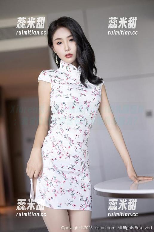 Xiuren秀人网-瑞瑞ruirui Xiuren秀人网 - 瑞瑞ruirui的礼服图库:我觉得她好像是在优雅地挑战重力?