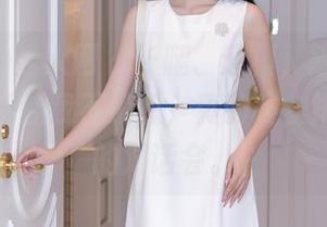 Xiuren秀人网 – 长腿、超模，陈思琪的写真套图让我不禁想，真的该安排一次腿的对话会。