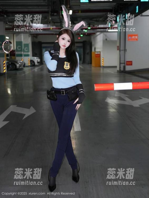 Xiuren秀人网-陈梵妮Fanny Xiuren秀人网 - 精选荒诞,陈梵妮Fanny和服,她的每一次转身都是一段新发现的旅程。