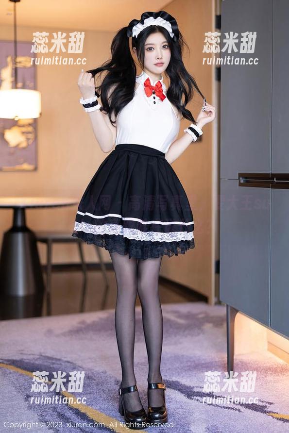 Xiuren秀人网-雯大王susie Xiuren秀人网 - 高清写真里,雯大王susie的高跟鞋在说什么?