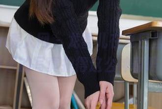 Xiuren秀人网 – 龙雪儿在夏日里，能把普通的写真拍得这么神奇吗？