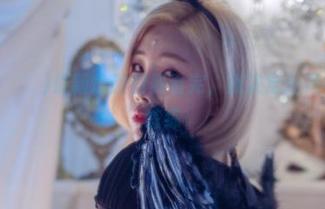 Yebin(전예빈)最新瑜伽图册看完，我决定还是在沙发上练练