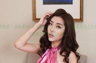 YouWu尤物馆 – 潘琳琳ber带来的夏日，原图一出，我真想马上去海边啊，而不是待在这无聊的房间。