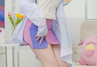 ZinieQ兔女郎最新图集，感觉每一张都在说：“快来看我，我是兔子，爱你哦！”