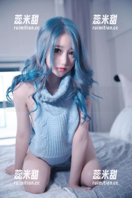 eloise软软 一探eloise软软的红裙cos,谁说红色不能温柔又致命?