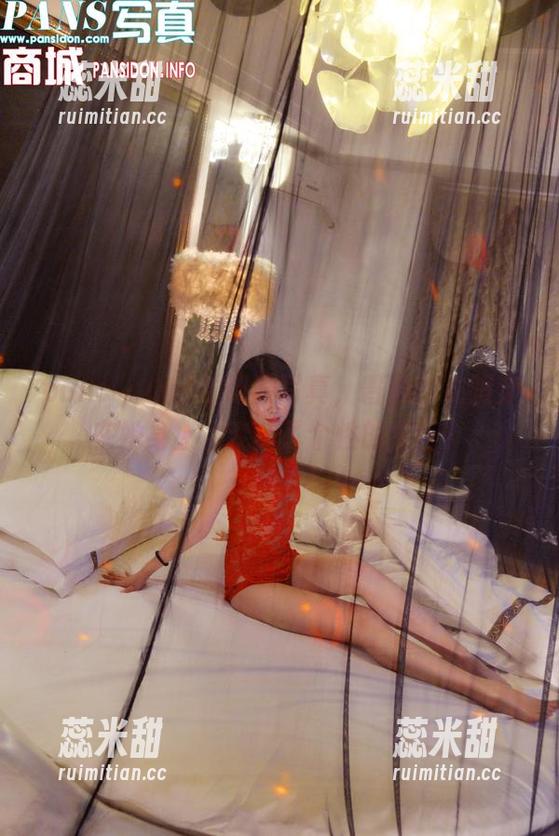 pans-小倩 pans - 小倩的制服写真,普通的衣服穿在她身上,变成了个性的宣言?