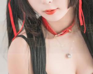 w黑米粥w将无圣光的美学诠释到极致，女仆套图让人欲罢不能。