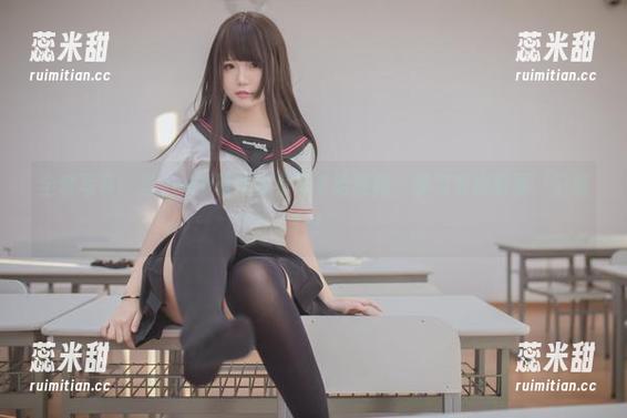 yoko夏宅 全套写真:当yoko夏宅变身斯卡哈教师,学习变得需要‘记载’!