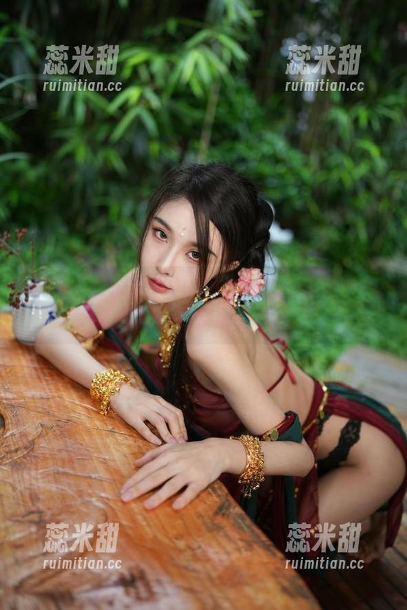 余多多Dudu 图库里的余多多Dudu,内衣任你挑——怎么每一件都那么有趣?