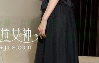 克拉女神 – 赵雨静的毛衣，图库里竟然有人乱入？高清炸裂，我的眼睛呀！