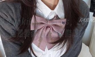 发条少女yoki的牛仔裤cos，忍不住想问这是要休闲还是要酷呢？