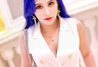 嗲囡囡 – 图包里的就是阿朱啊女孩：每张都好看，但我心里总觉得少点什么…