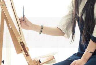 头条女神 – 曲佑熙的“办公室”免费美图，居然让我忍不住多看了几眼。