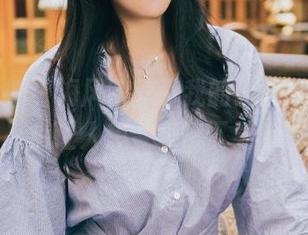 头条女神 – 海风吹乱了我的发，琳琳的图库让人想要一键下载。