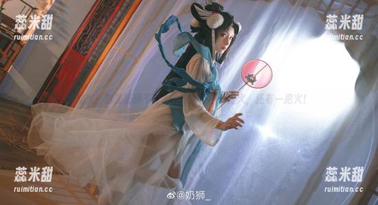 奶狮不咬人 不知火!那是奶狮不咬人的原图,不只是火,还有一把火!
