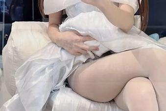 微密圈 – 小萌子的白色蕾丝作品青涩又俏皮，人间别致啊。