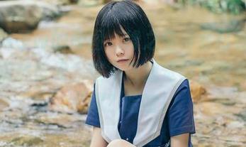 小野妹子w的原图，缘之空（春日野穹）里的那抹蓝天，信不信我觉得她跟云彩有点像？哈哈！